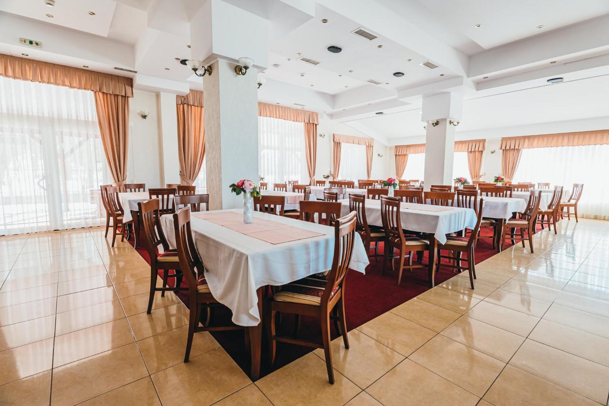 Metropol Hotel Băile Felix Екстериор снимка